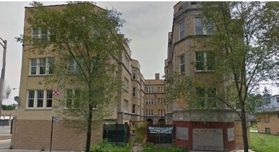 Building Photo - 1145 N Austin Blvd