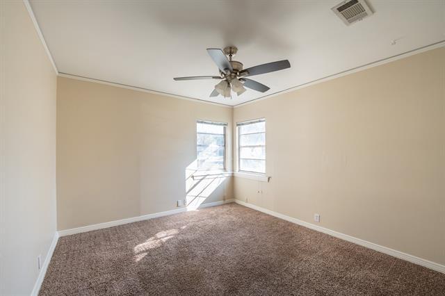 Building Photo - 1605 Maple Dr