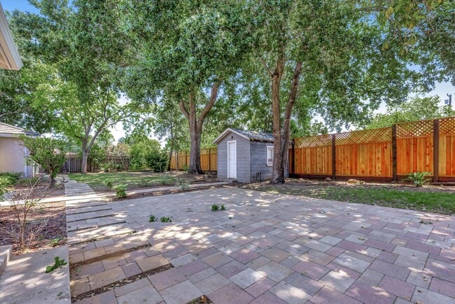Building Photo - Wow! What a Great Home! SHORT TERM LEASE T...