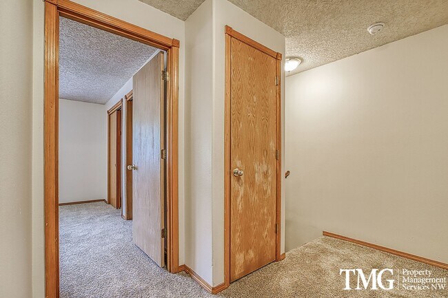 Building Photo - Pachl10