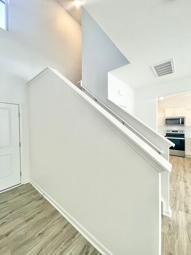 Building Photo - BEAUTIFUL 3 Bedroom Paired Home minutes from I-77 and I-40 - SPRING SPECIAL