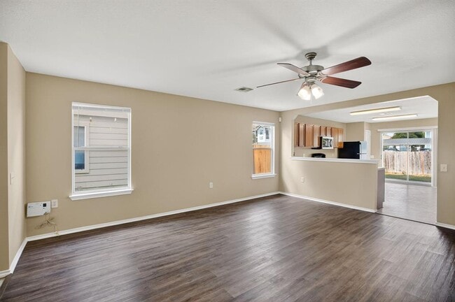 Building Photo - 1516 Anise Dr