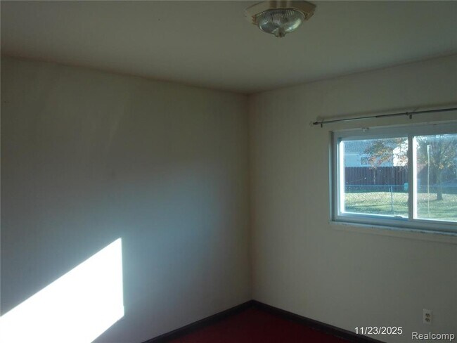 Building Photo - 16682 Eastland St