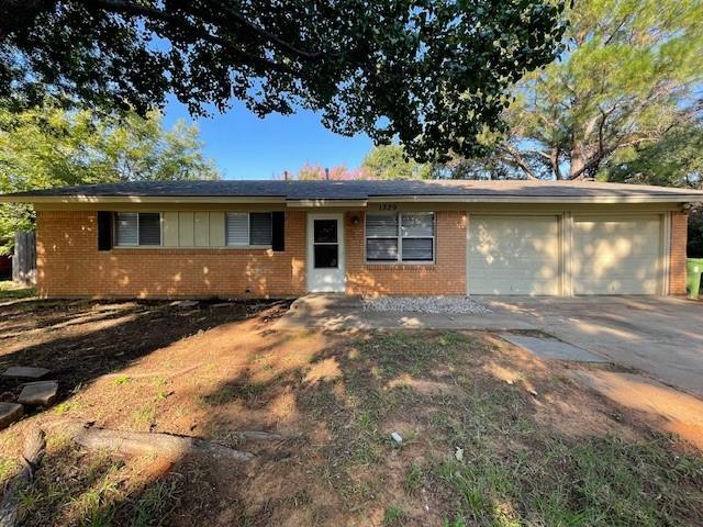 Primary Photo - 1329 Harrison Ln