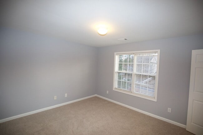 Building Photo - 7897 The Lakes Point