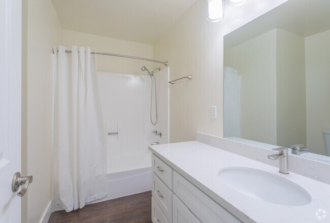 2 Bed/1 Bath - 250 S 1st St