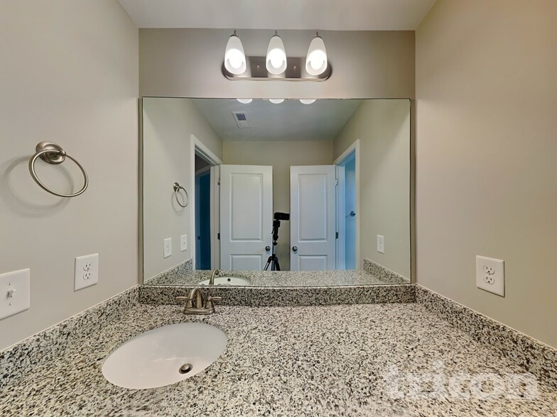 Building Photo - 285 Turnfield Dr.