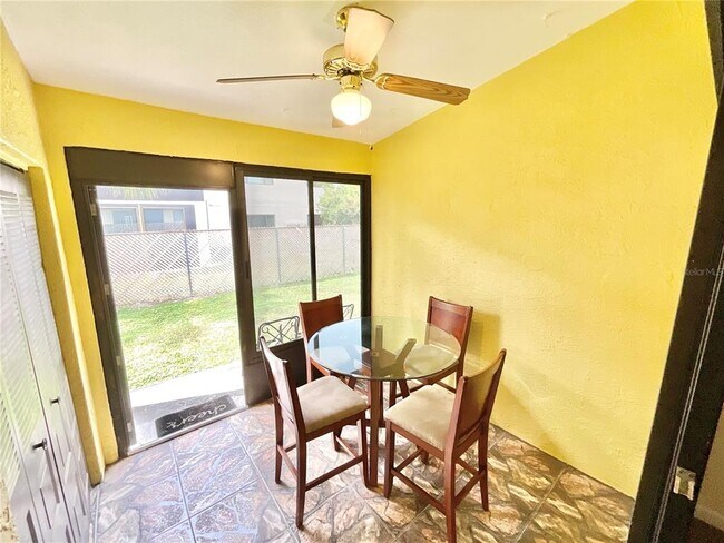 Building Photo - 6401 Drexel Dr