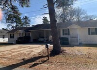 Building Photo - 1215-1217 Pine Hill Drive