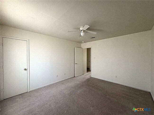 Building Photo - 2102 Tahoe Ct