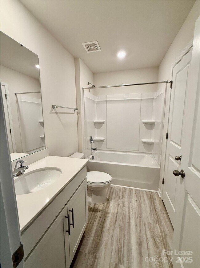 Building Photo - 5141 Hyrule Dr