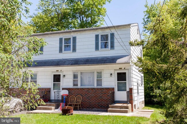 Building Photo - 463 Avenue B