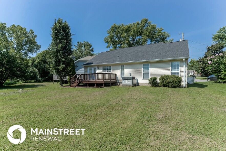 Building Photo - 106 Creekside Ct