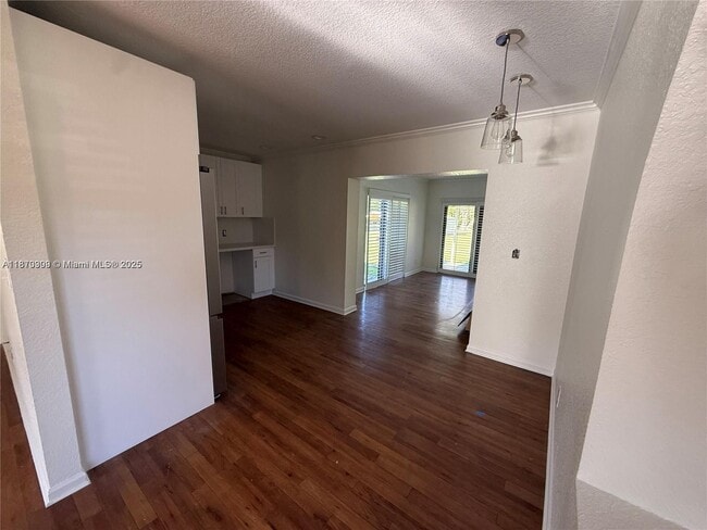 Building Photo - 6160 SW 188th Ave