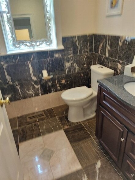 Building Photo - 1 Chestnut St