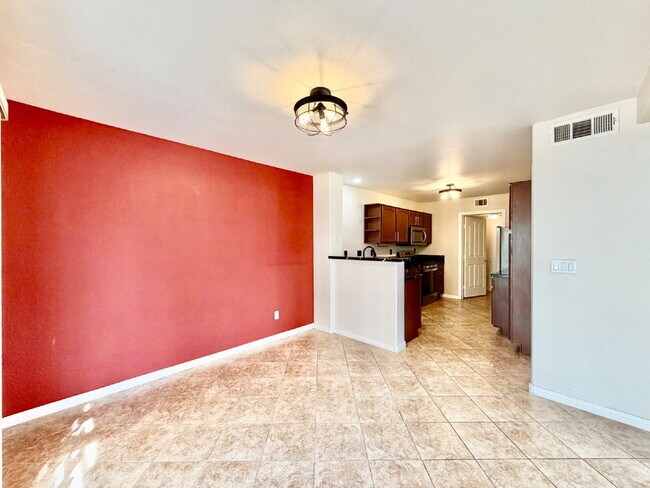 Building Photo - UPGRADED 2 BEDROOM TOWNHOME | SOLAR + PRIVATE YARD | SILVERADO RANCH / HENDERSON
