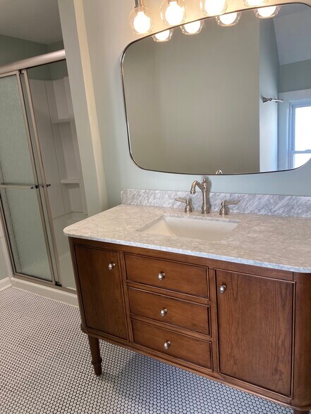 Building Photo - 1975 Coltman Rd