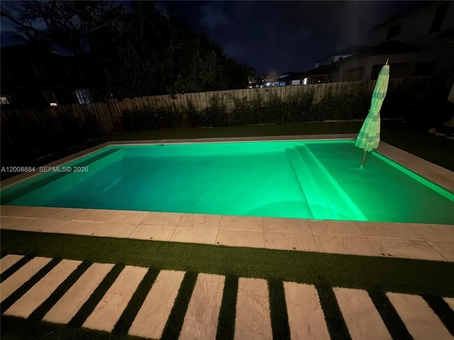 Building Photo - 2945 SE 3rd St