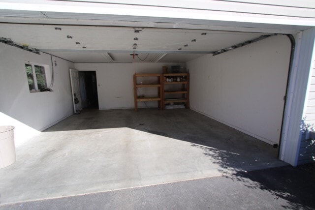 Building Photo - 2 Bedroom Eagle River Condo w/ Fenced Yard!