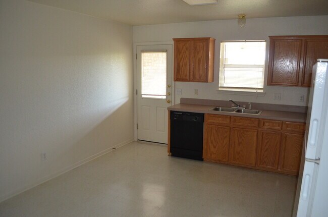 Building Photo - 2108WW