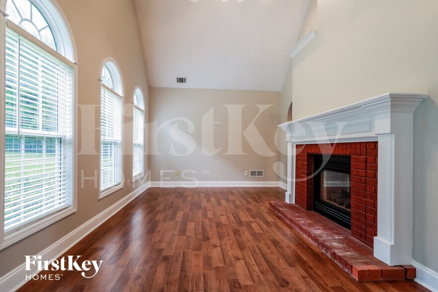 Building Photo - 7024 Memory Ln