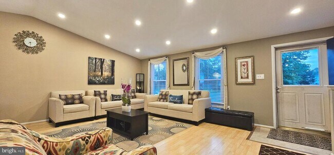 Building Photo - 4033 Pickstone Dr