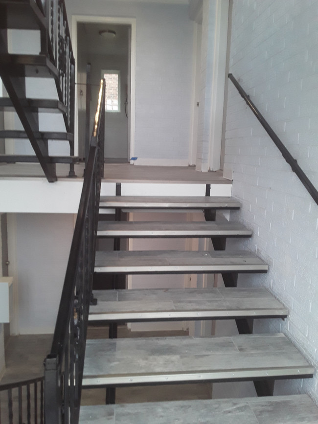 Building Photo - 2761 Queen City Apts