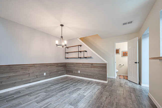 Building Photo - "NEWLY REMODELED 2-Bed Townhouse with 2.5 ...