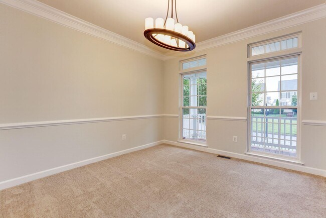 Building Photo - 2705 Mae Wade Ave