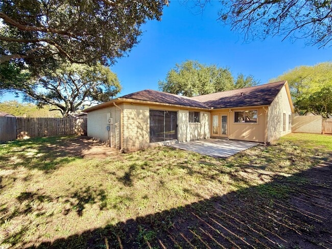 Building Photo - 2507 Coopers Post Ln