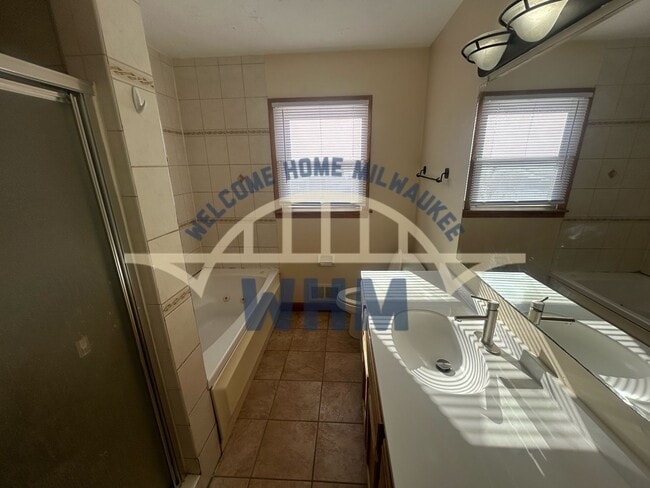 Building Photo - 6578 N 73rd St