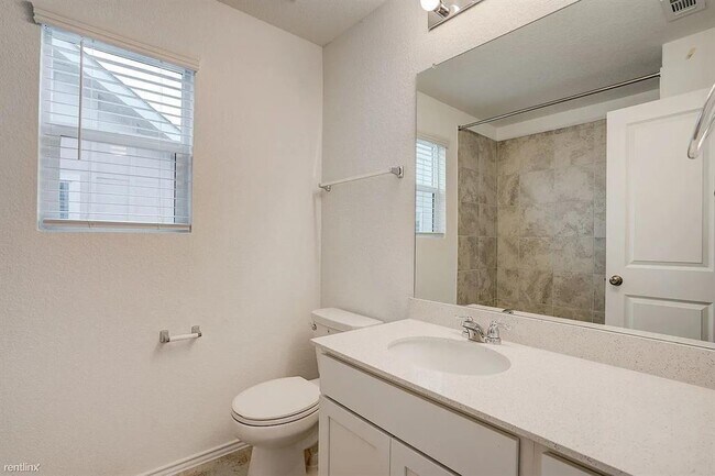 Building Photo - 209 Majestic Cedar Dr