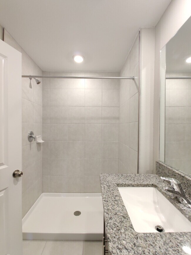 Building Photo - 4728 Pickering Harbor Pl