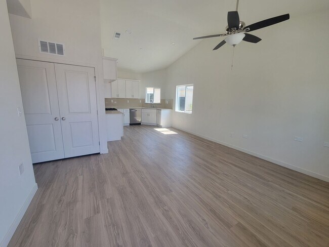 Building Photo - 8418 Grandy St
