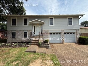 Building Photo - 1212 Silver Creek Dr