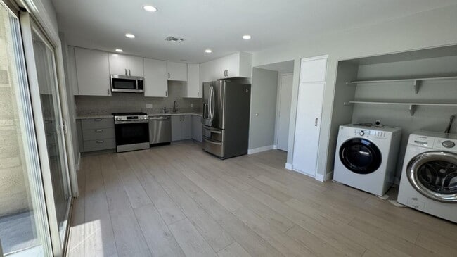 Building Photo - 10541 Caminito Baywood