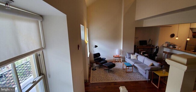 Building Photo - 1 Academy Cir