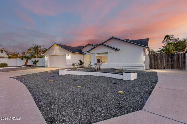 Building Photo - 4039 E Morrow Dr