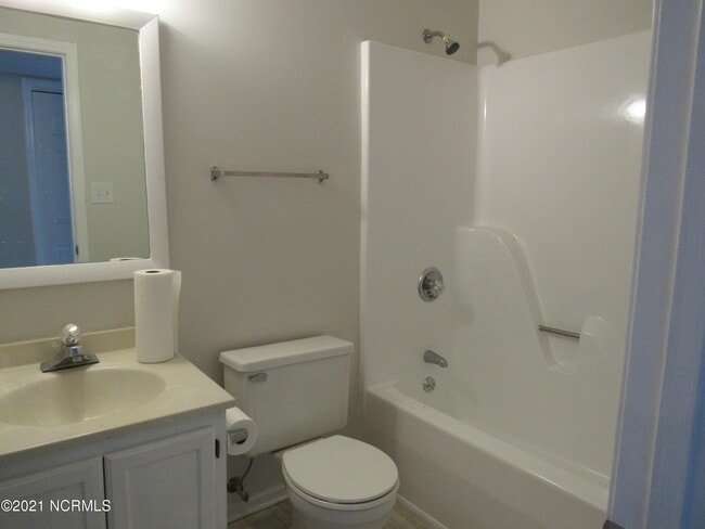 Building Photo - 314 Bracken Pl