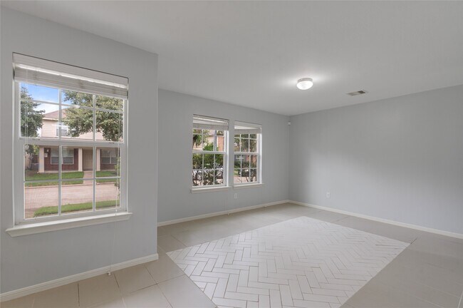 Building Photo - 6324 Austinville Dr