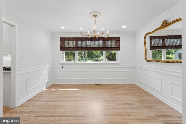 Building Photo - 306 Candlewood Ln
