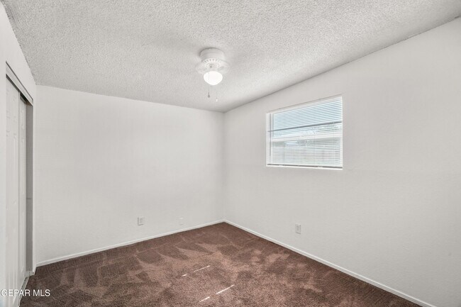Building Photo - 3977 Las Casitas Dr