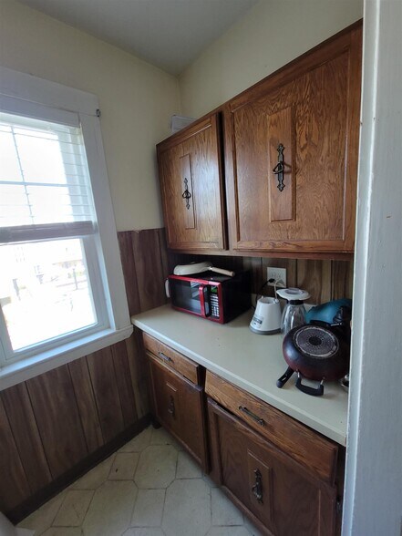 Building Photo - 31 Electric Ave