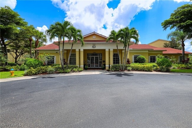 Building Photo - 8294 Key Royal Cir