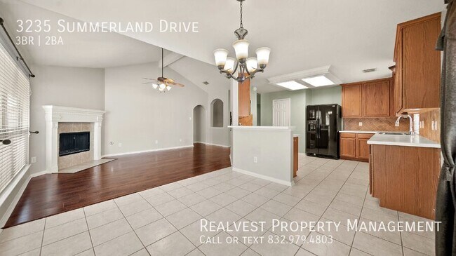 Building Photo - 3235 Summerland Dr