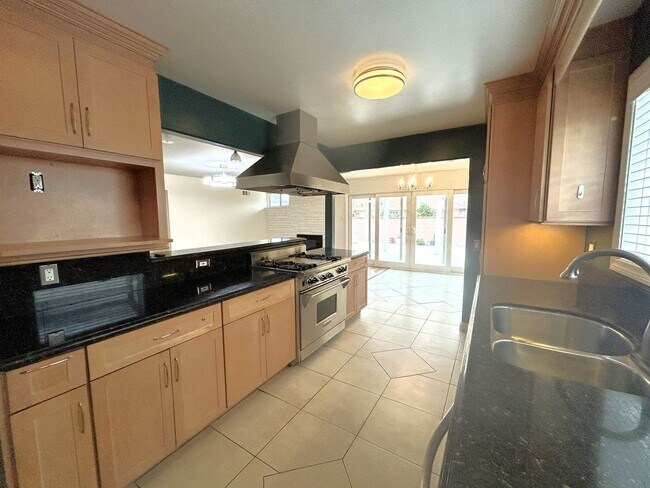 Building Photo - SAN MARINO DR  BUENA PARK, 90620  (4 BED / 2 BATH)