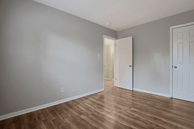 Building Photo - 4691 Janis Dr