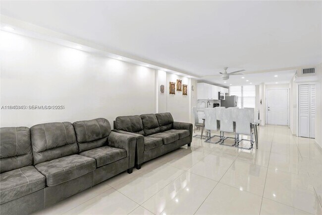 Building Photo - 2600 NW 49th Ave