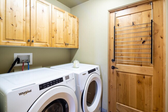 Building Photo - 4 Mountain Home Rd