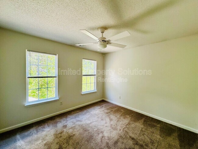 Building Photo - 3909 Wilshire Blvd